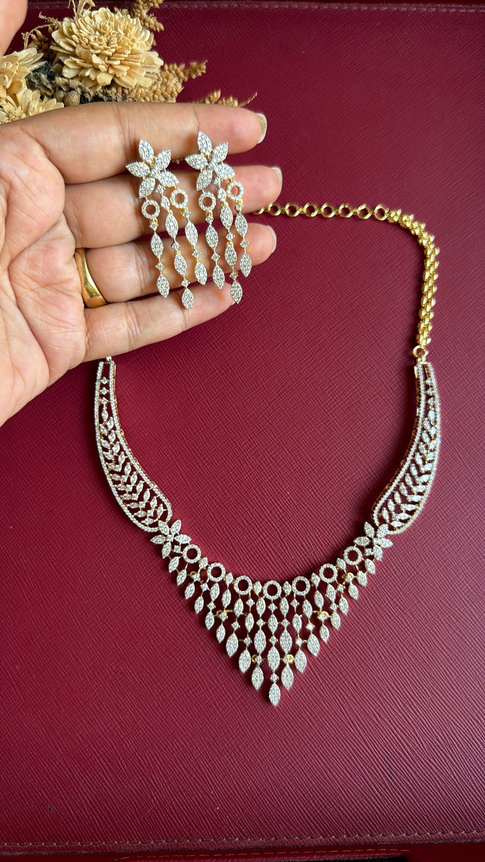 set of jewellery
imitation jewellery
bridal jewellery set
