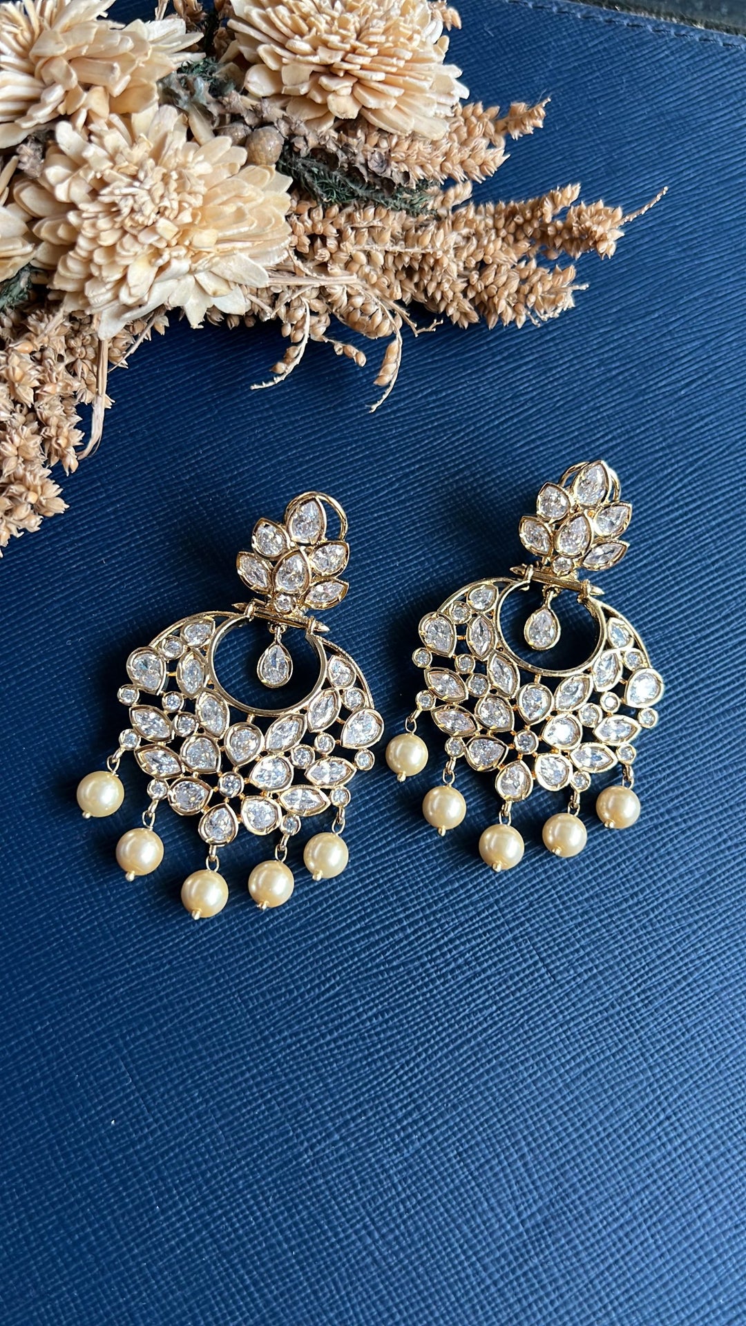 Naarya Diamond Earrings