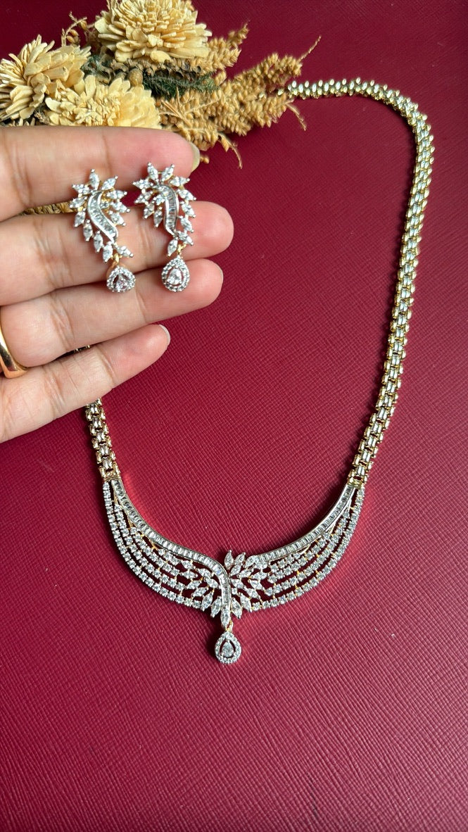Gharam Diamond Pendant Set
