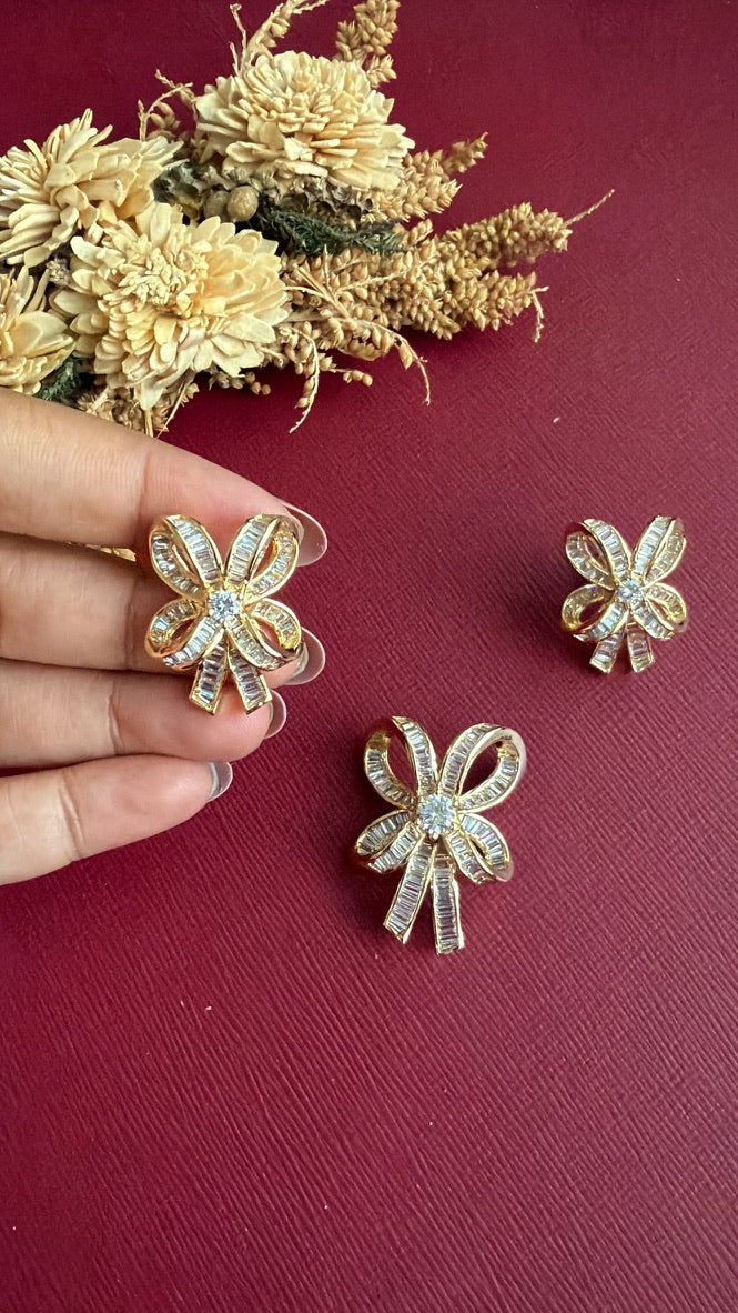 Luchi Diamond Pendant Set