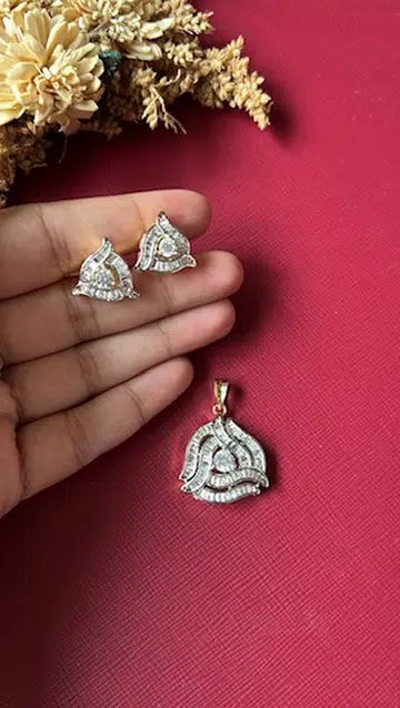 Vidya Diamond Pendant Set