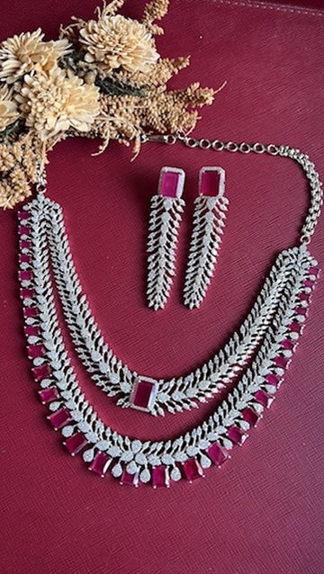 Naarya Diamond Necklace Set