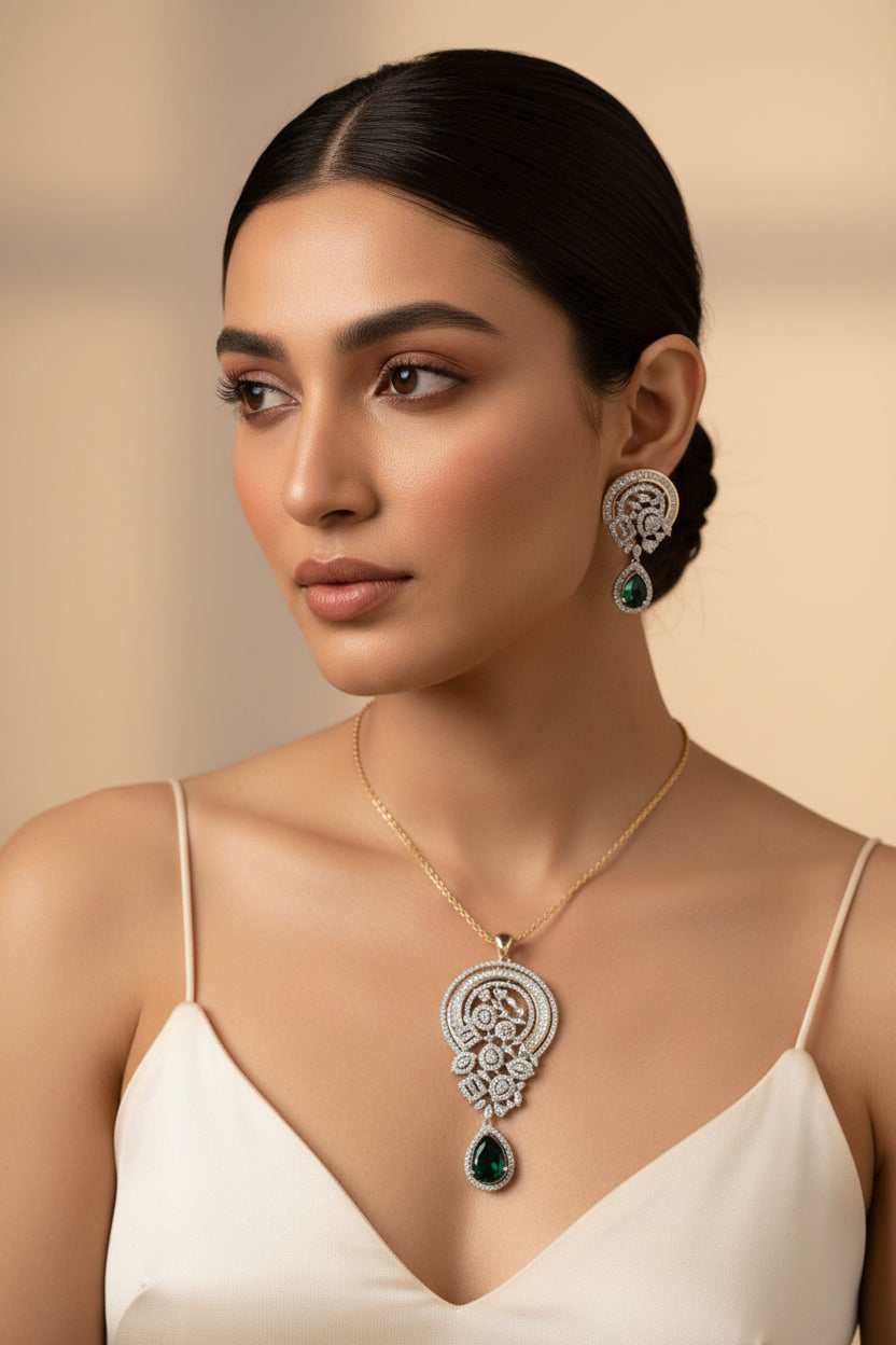 Radha Pendant Set