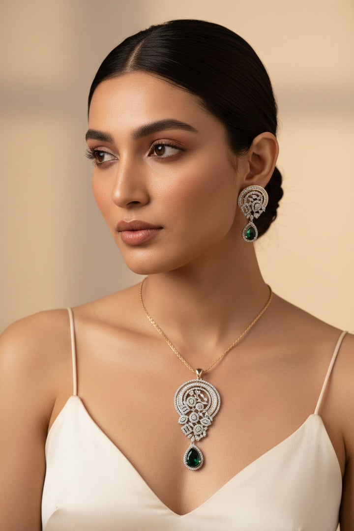 Radha Pendant Set