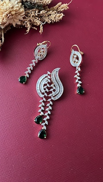 Anjika Diamond Pendant Set - Green