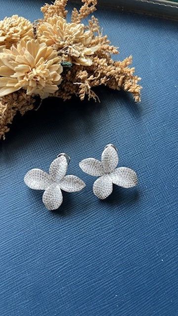 Lilisha Diamond Studs