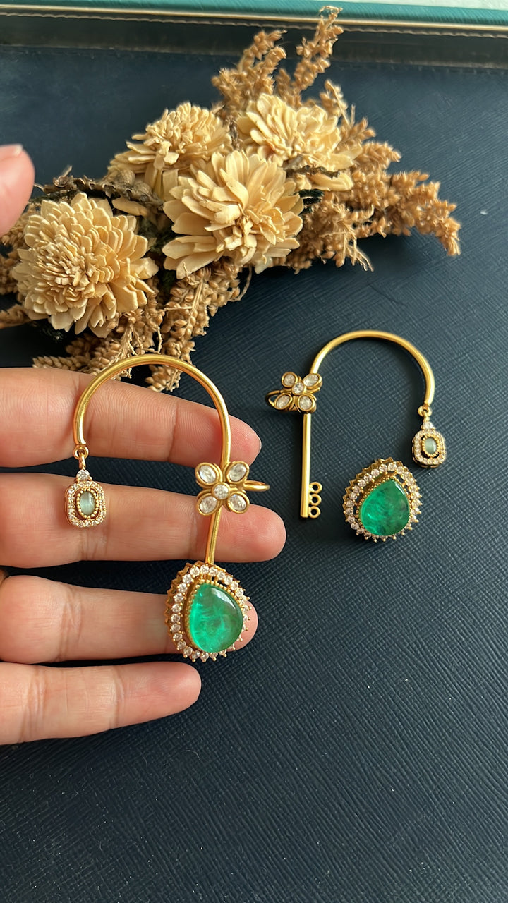 Dakshata Kundan Earcuff