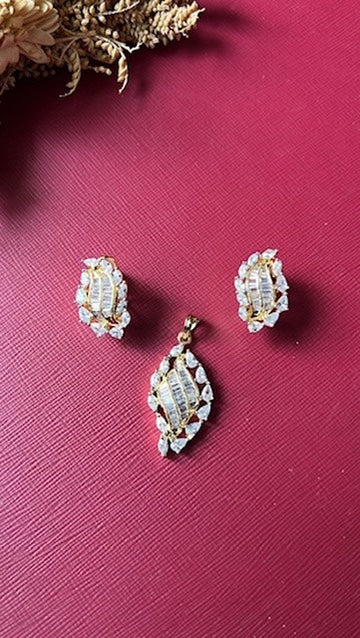 Anshika Diamond Pendant Set