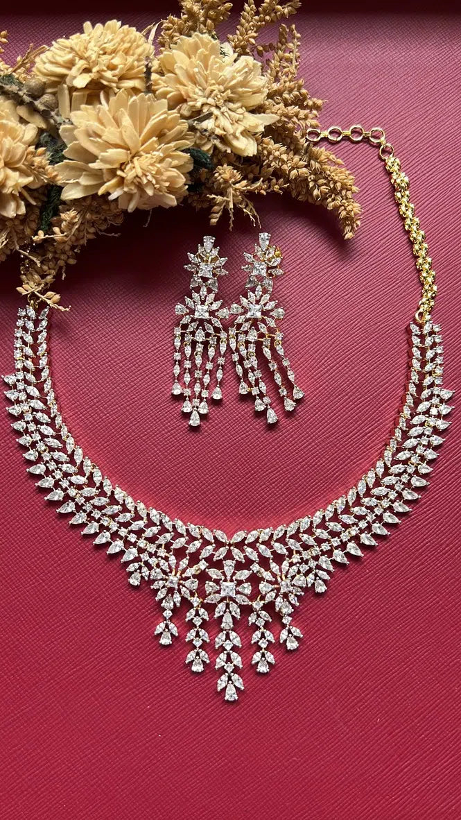 Moksha Diamond Necklace Set