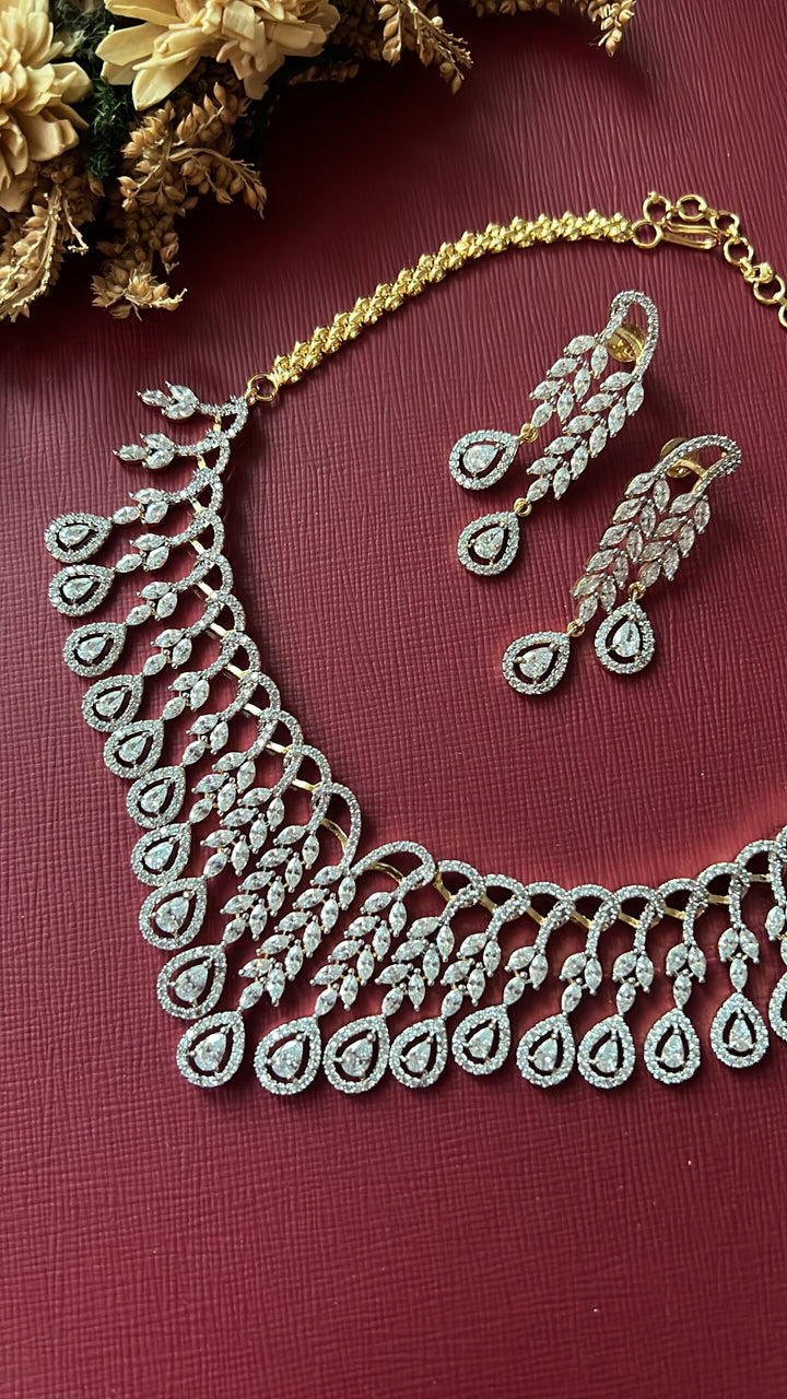 Maya Diamond Necklace Set