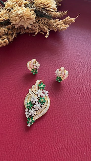 Oorja Diamond Pendant Set