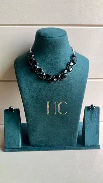 Cushion Cut Tringle Coloured Stone necklace Set- Dark Green