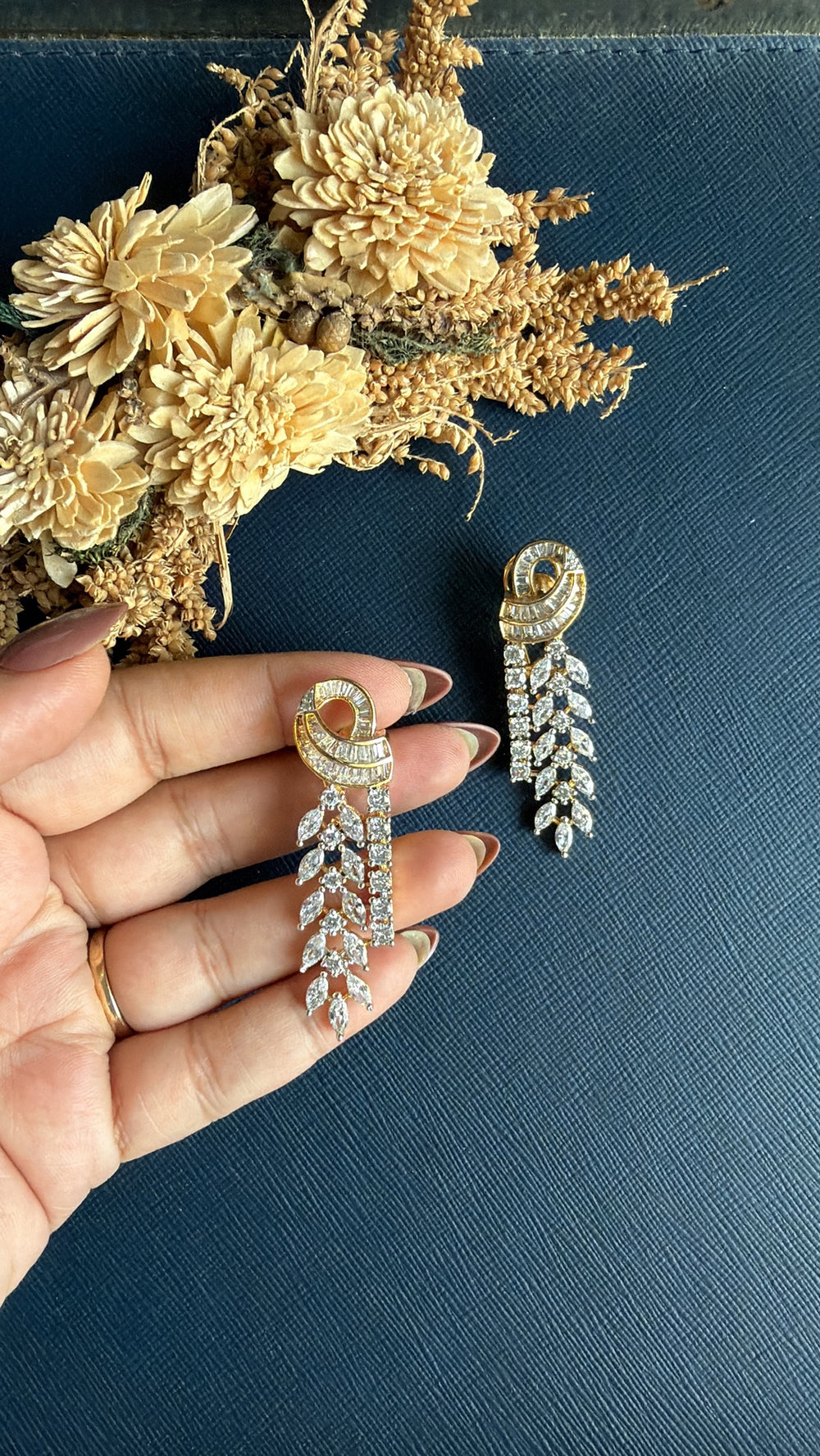 earrings for women
gold earrings for women
stud earrings