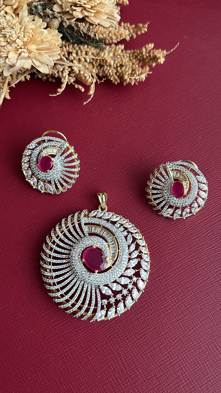 Elakshi Diamond Pendant Set