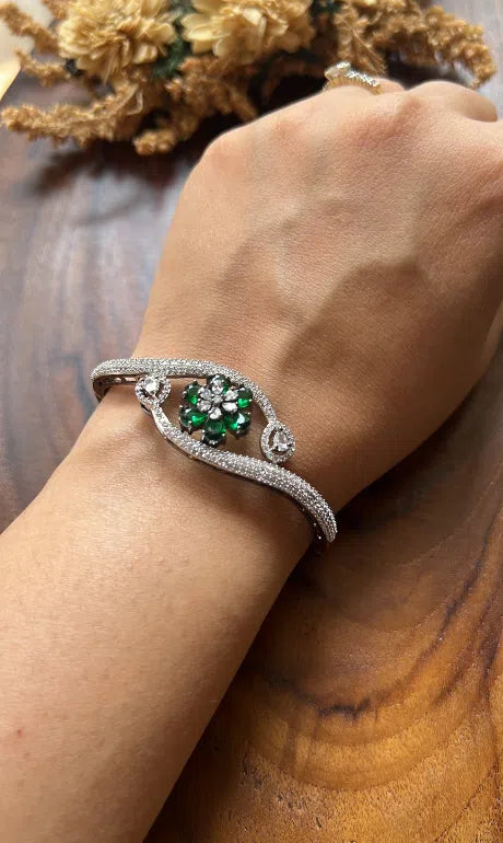 Elegant with Style Bracelet -Green