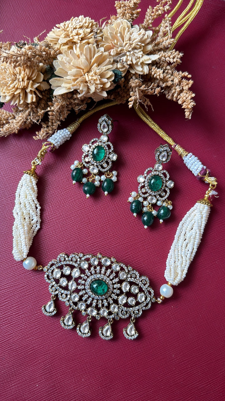Choker Set
set of jewellery
imitation jewellery