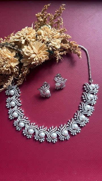Neera Diamond pearl Necklace Set