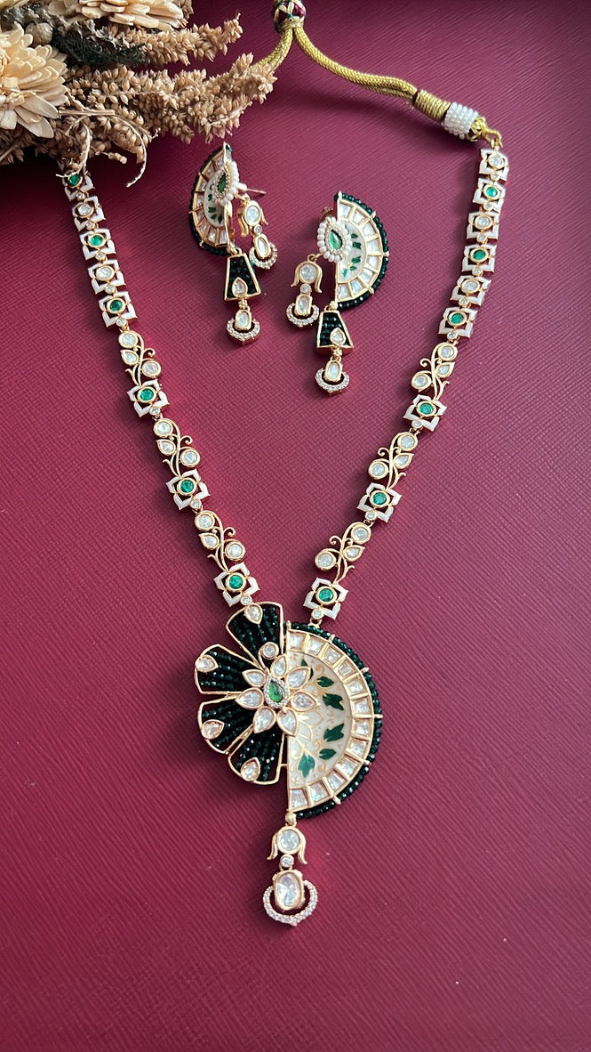 Aesha Meena Necklace Set