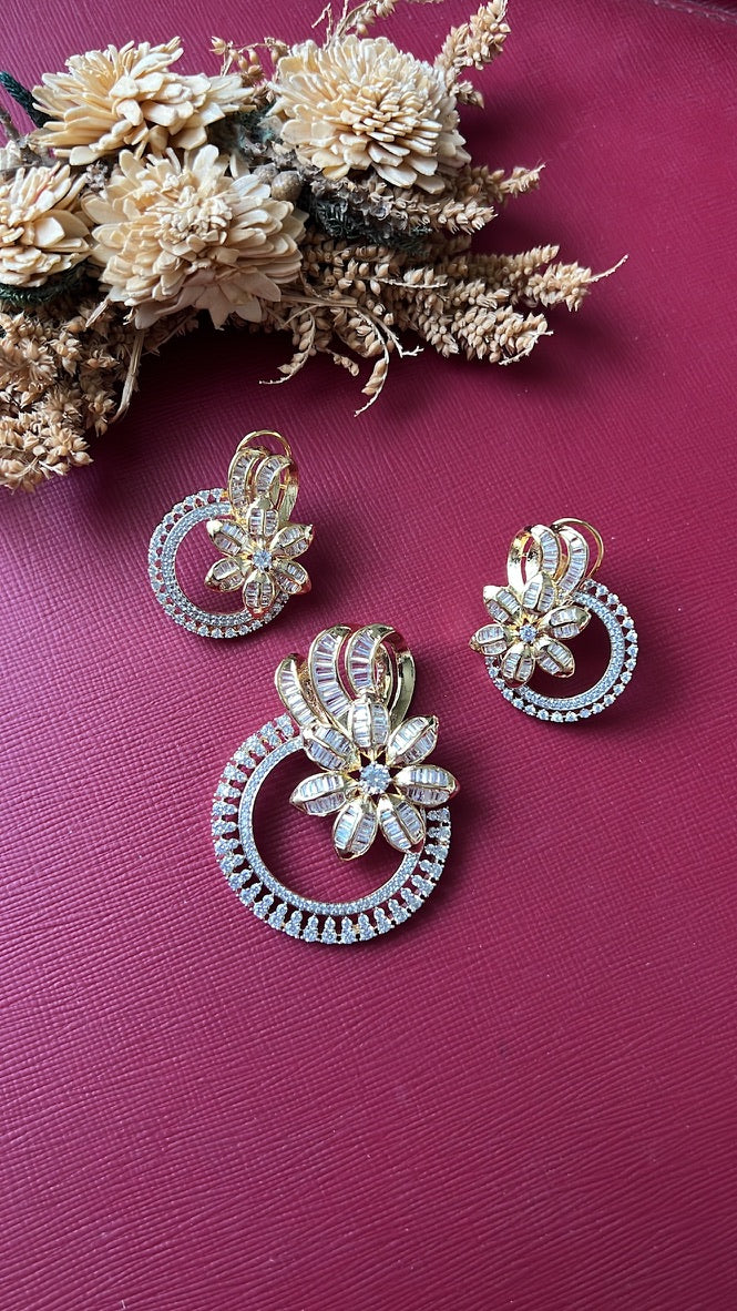 Ishmita Diamond Pendant Set