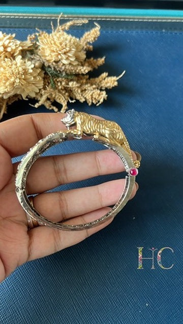 Sanchi Kundan  Bracelet