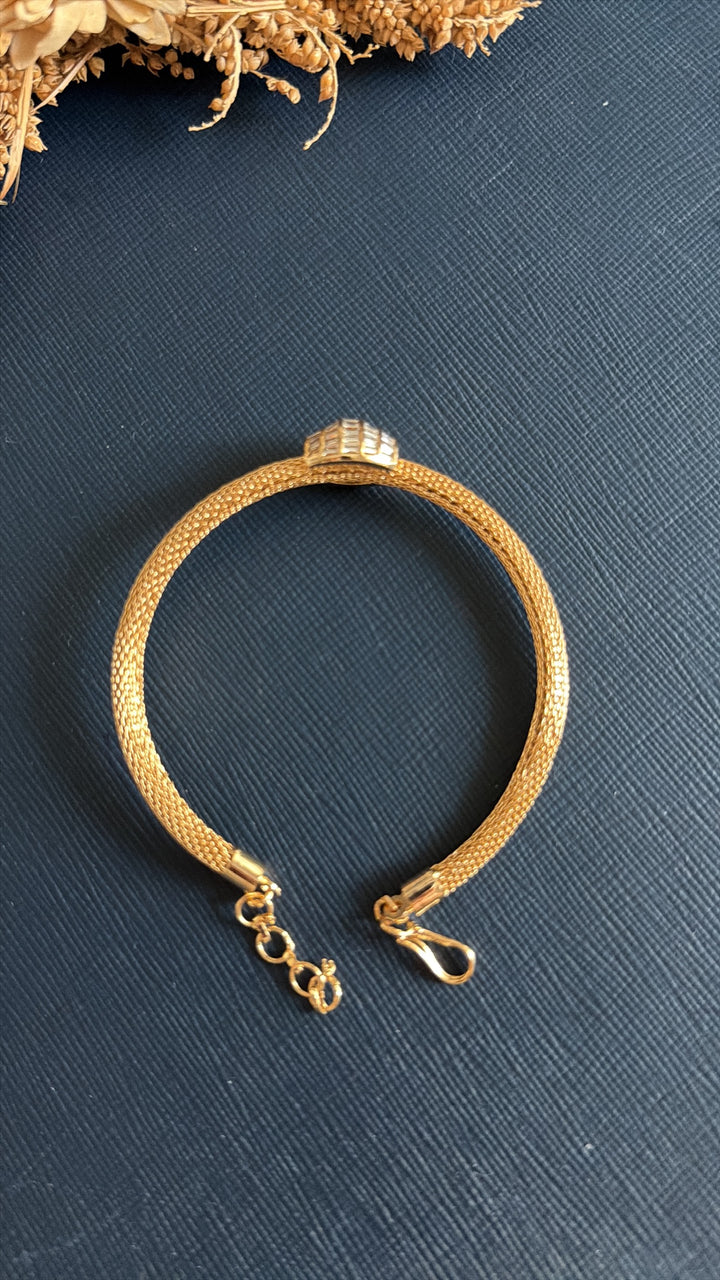 ladies bracelet
ladies bracelet bracelet
rakhi bracelet