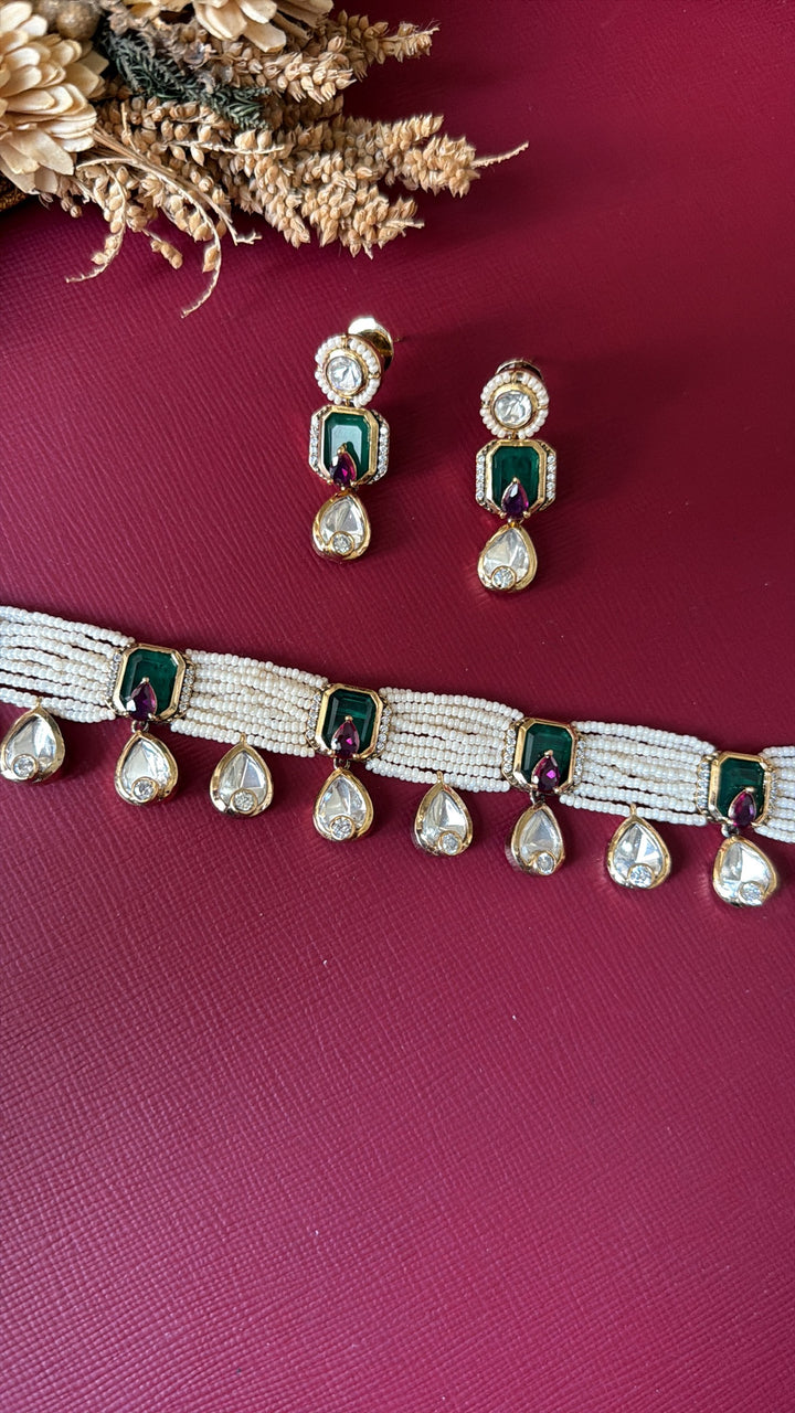 set of jewellery
imitation jewellery
bridal jewellery set