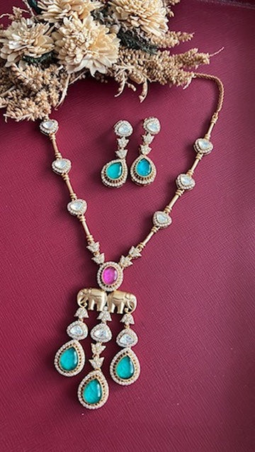 Gold-Plated Elephant Motif Pendant Necklace Set