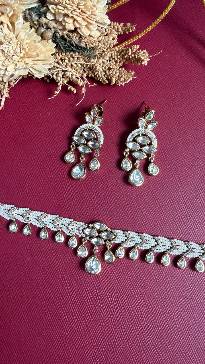gold necklace design
set of jewellery
imitation jewellery
