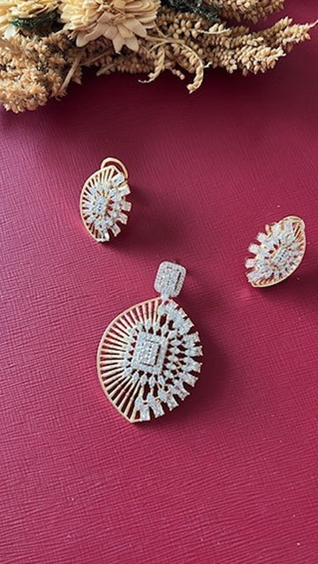 Ojasvi Diamond Pendant Set