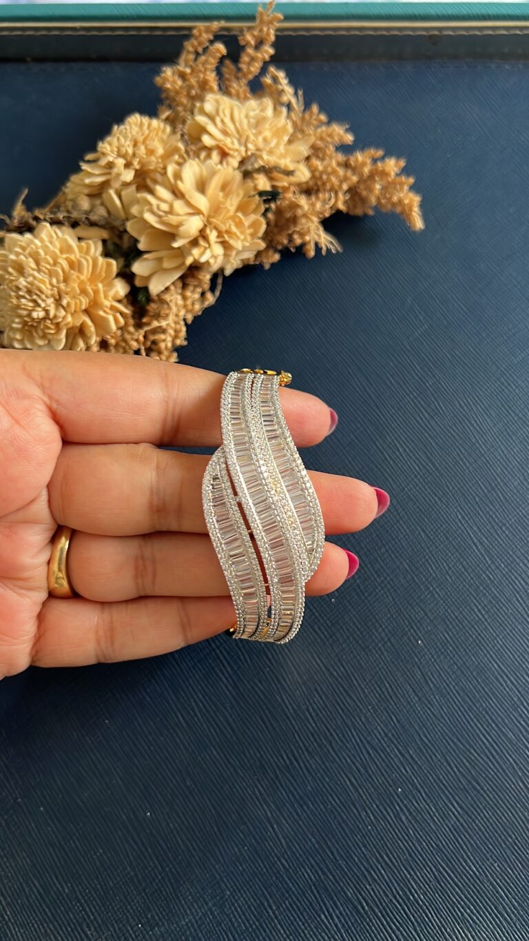 Mrinmayi Diamond Bracelet