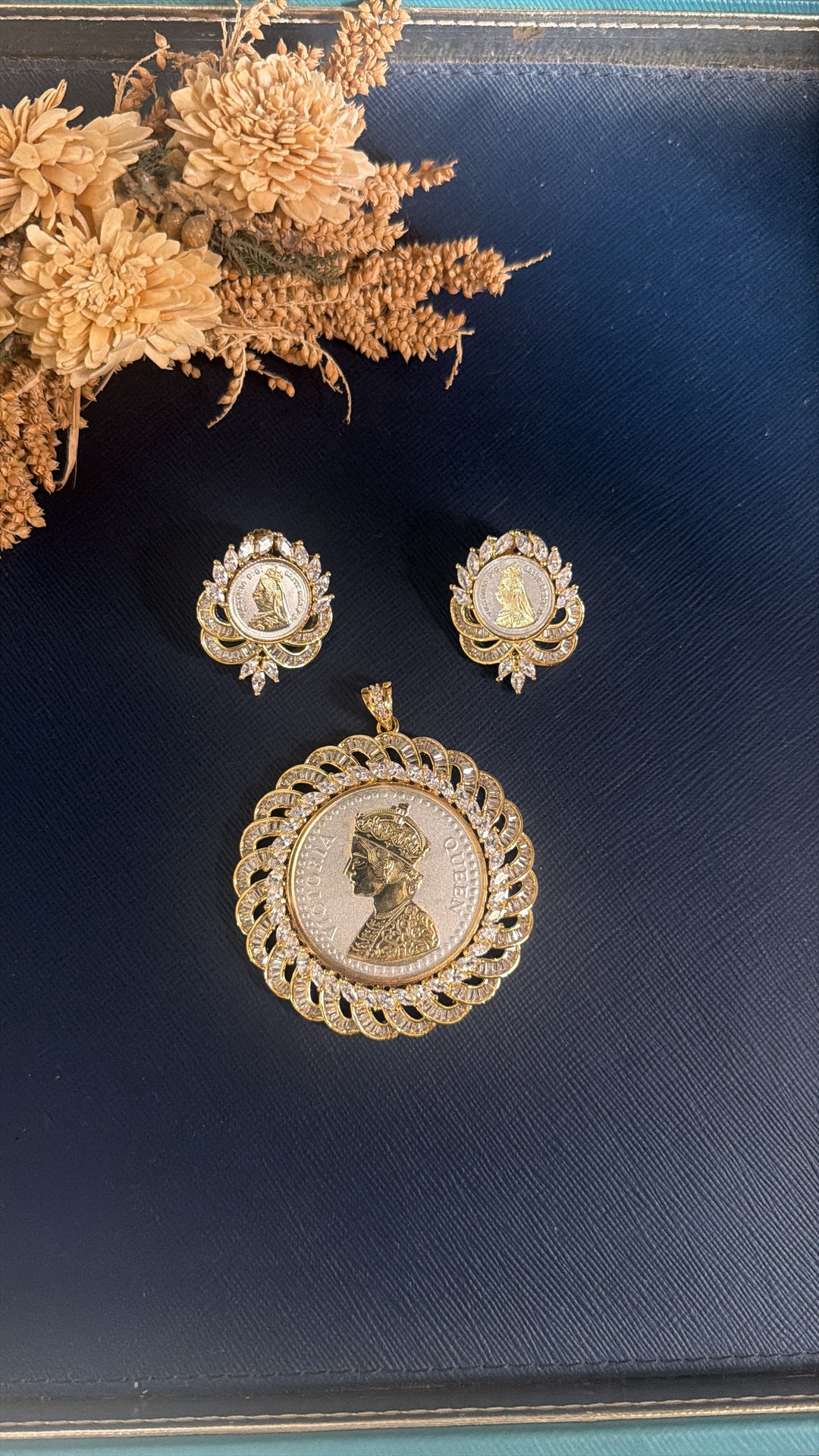Big Ginni Pendant Set - D3