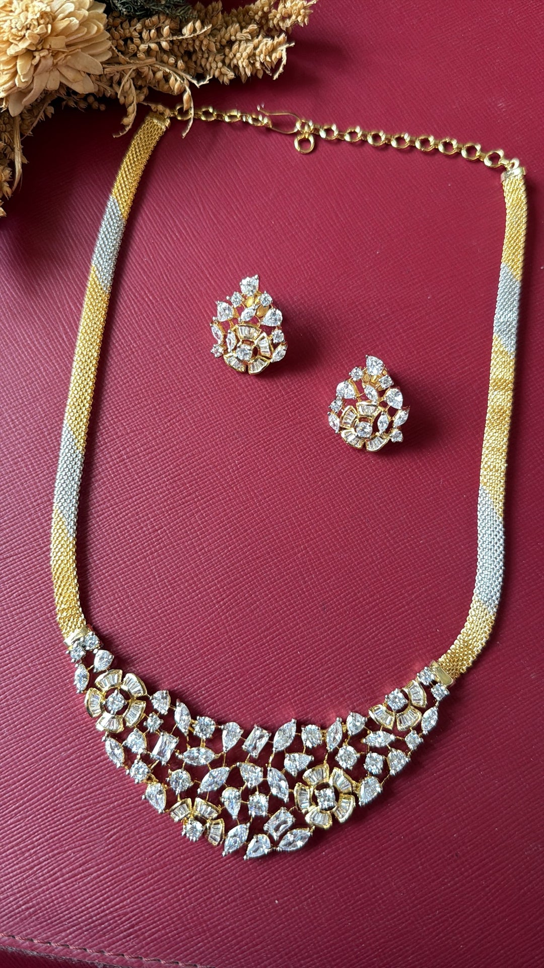 Sabita Diamond Pendant Set