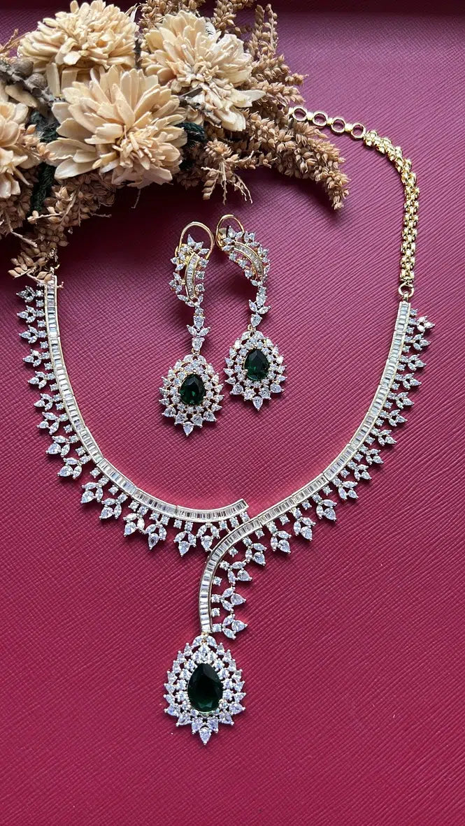Nita Diamond Necklace Set