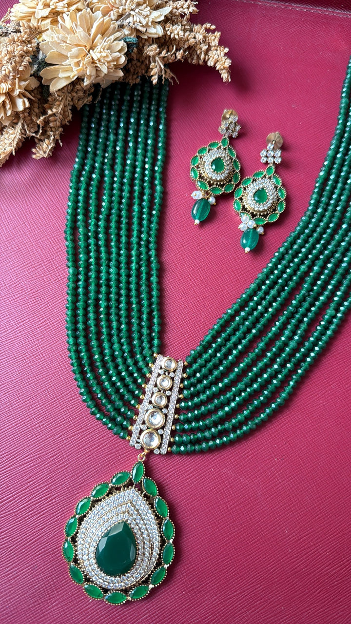 gold collections
luxury jewellery
women&