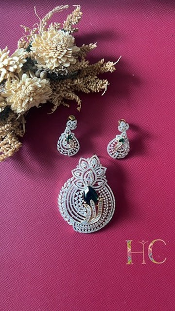 Mani Diamond Pendant Set - Green