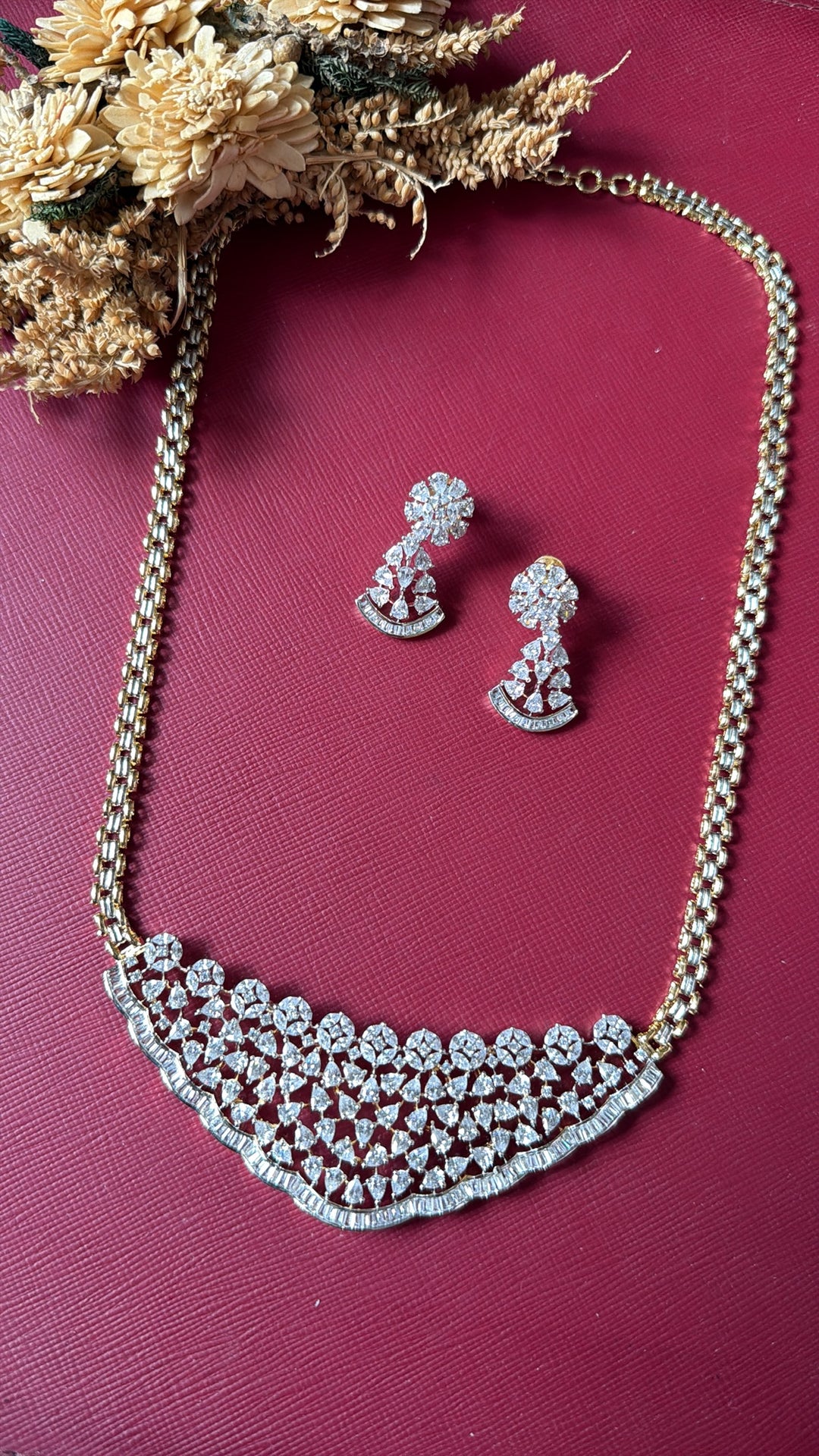 Anvika Diamond Pendant Set