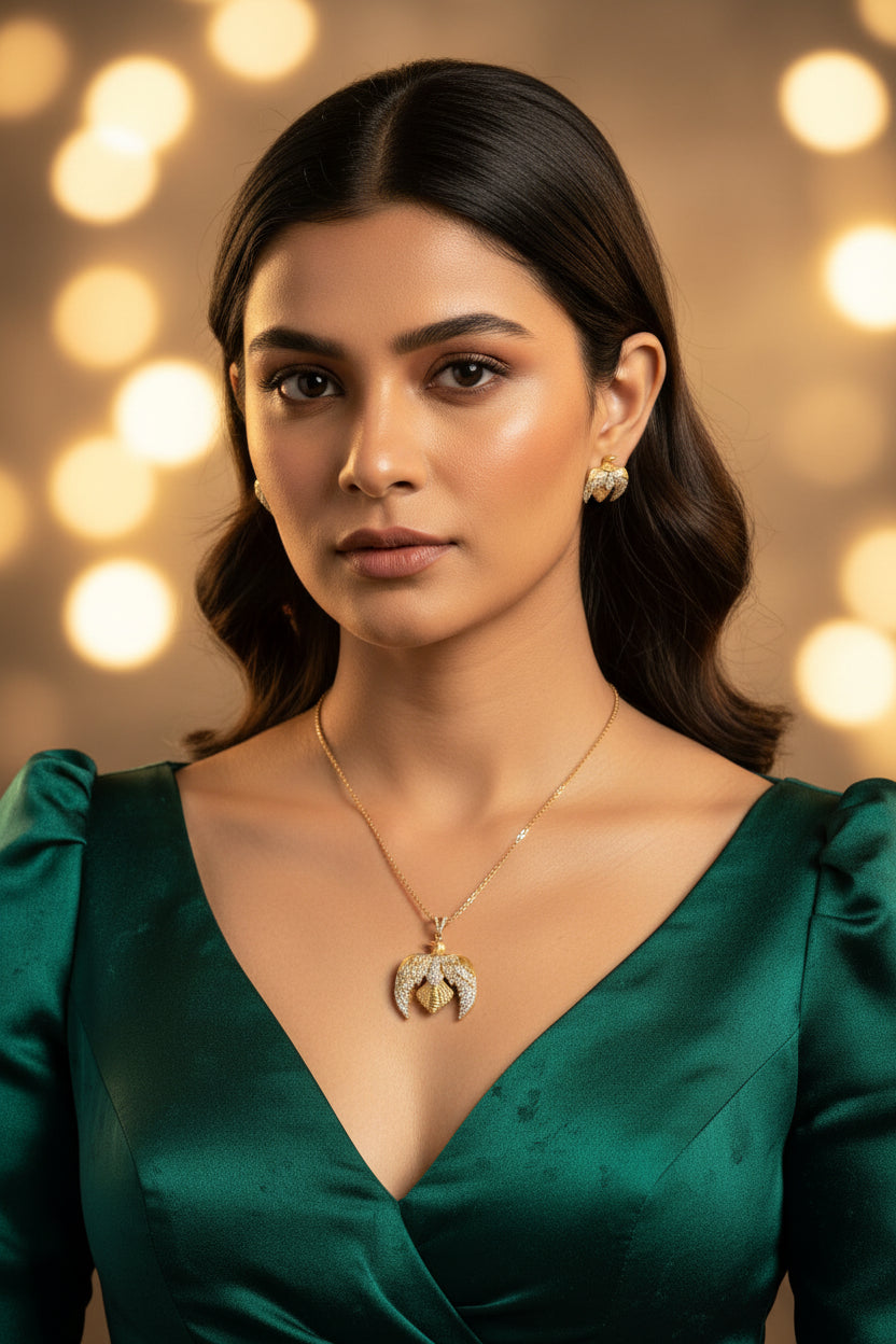 Egale Pendant Set