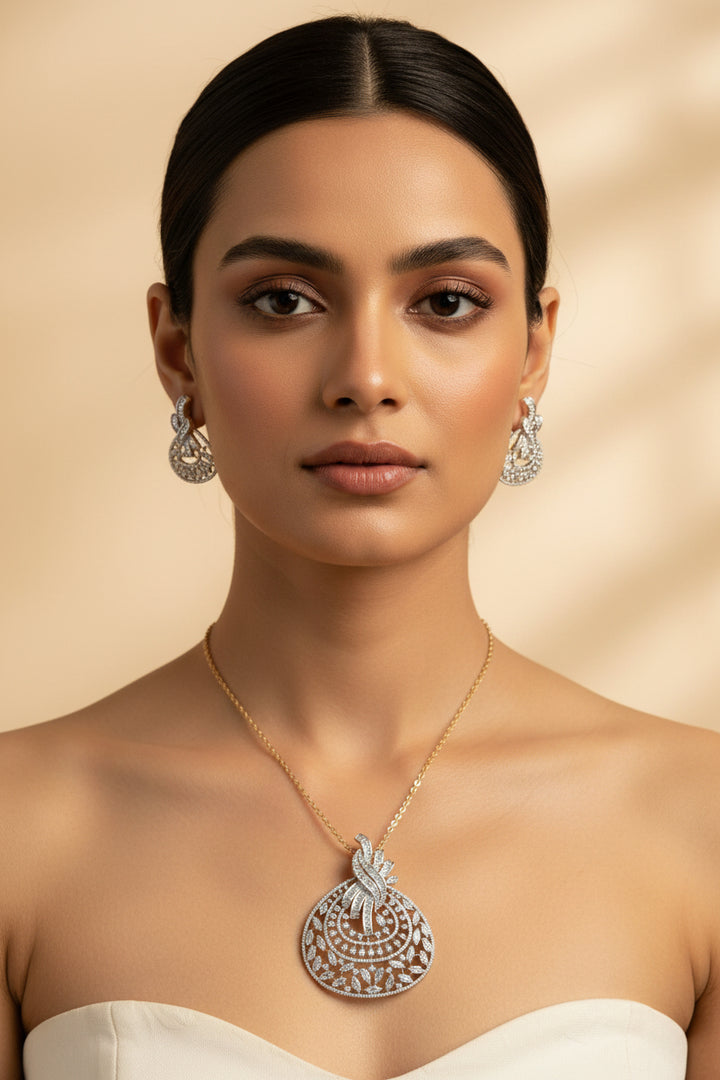 Gyanvi Diamond Pendant Set