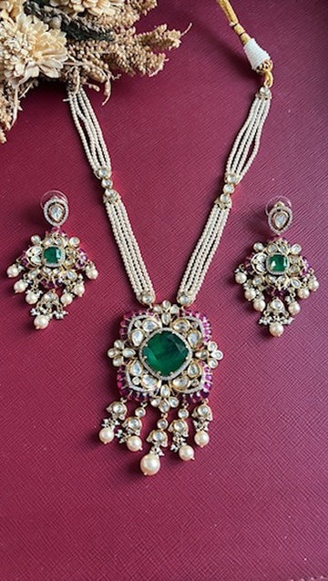 Gitanjalee Kundan Necklace Set