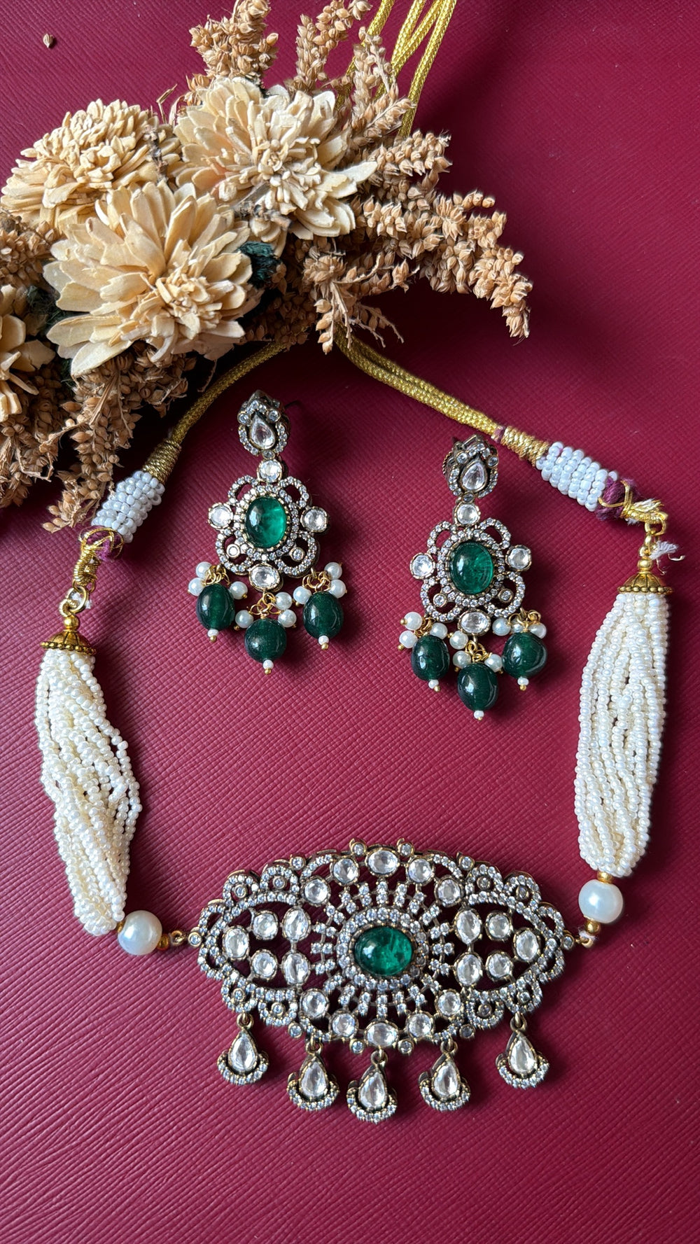 Choker Set
set of jewellery
imitation jewellery