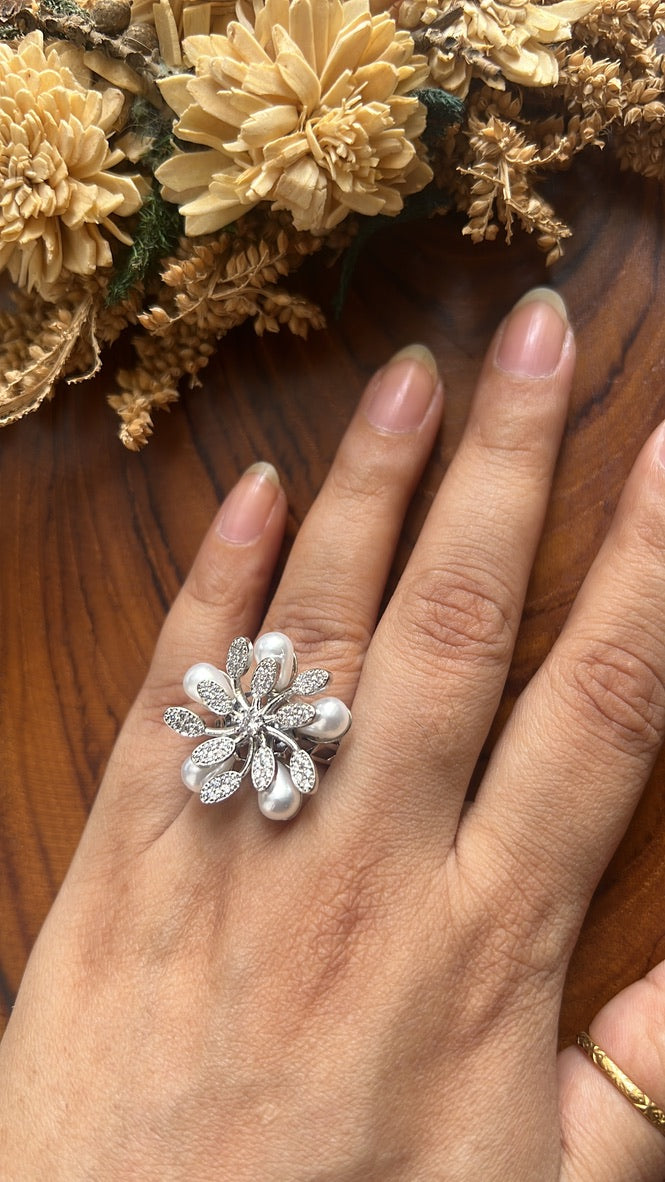 Pearl Diamond Ring - Silver