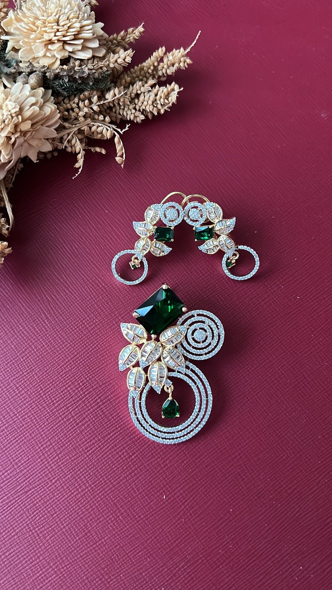 Fiza Diamond Pendant Set