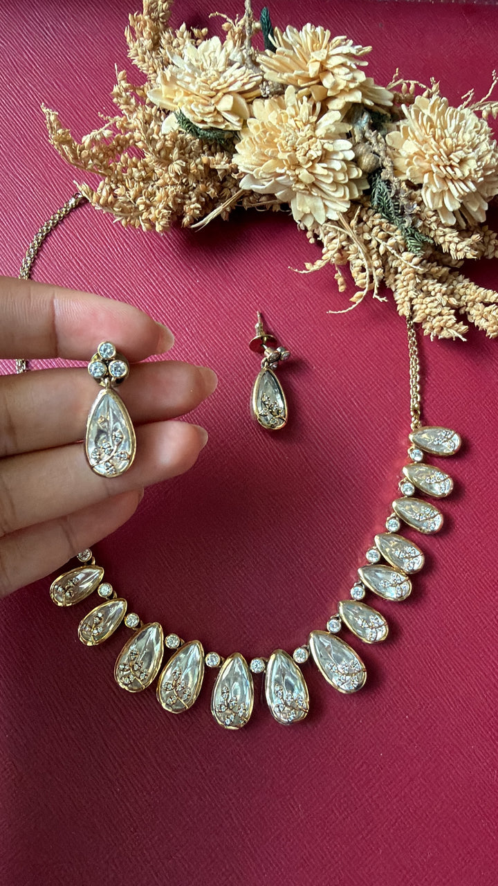 Saniya Kundan Necklace Set