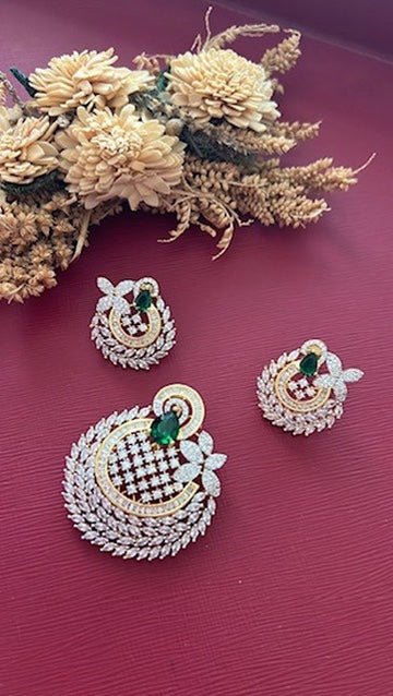 Lisha Diamond Pendant Set