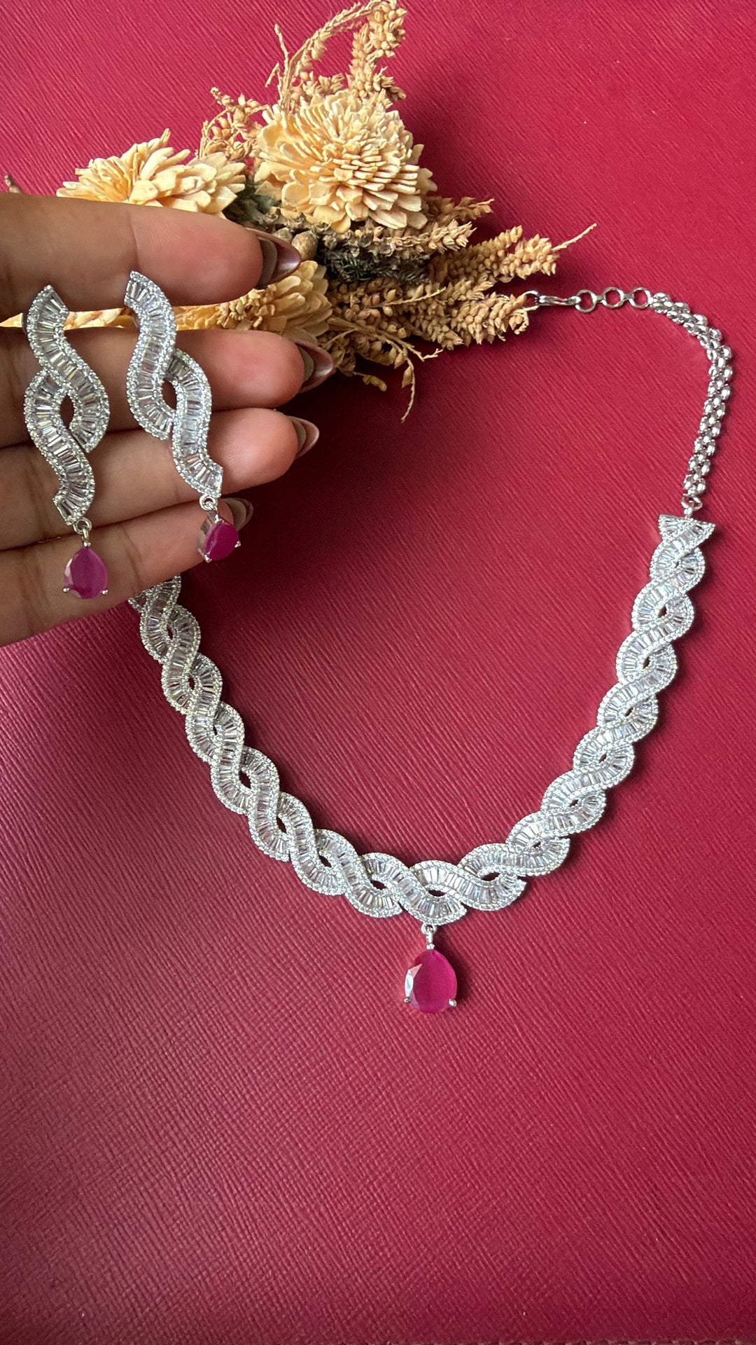 set of jewellery
imitation jewellery
bridal jewellery set