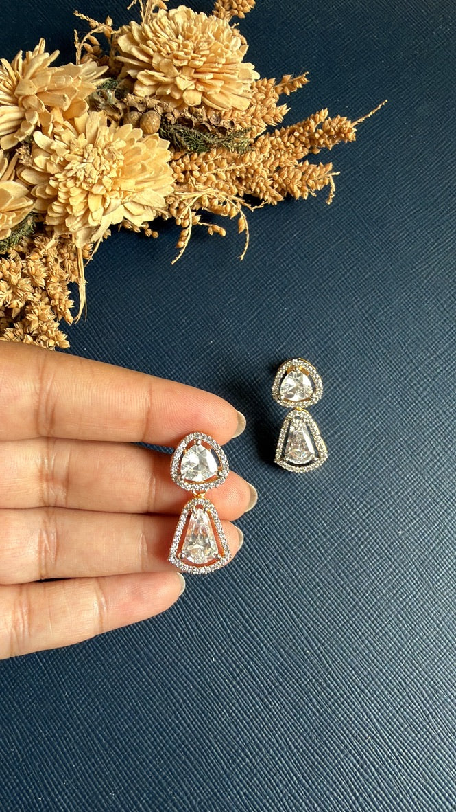 Naira Diamond Earring