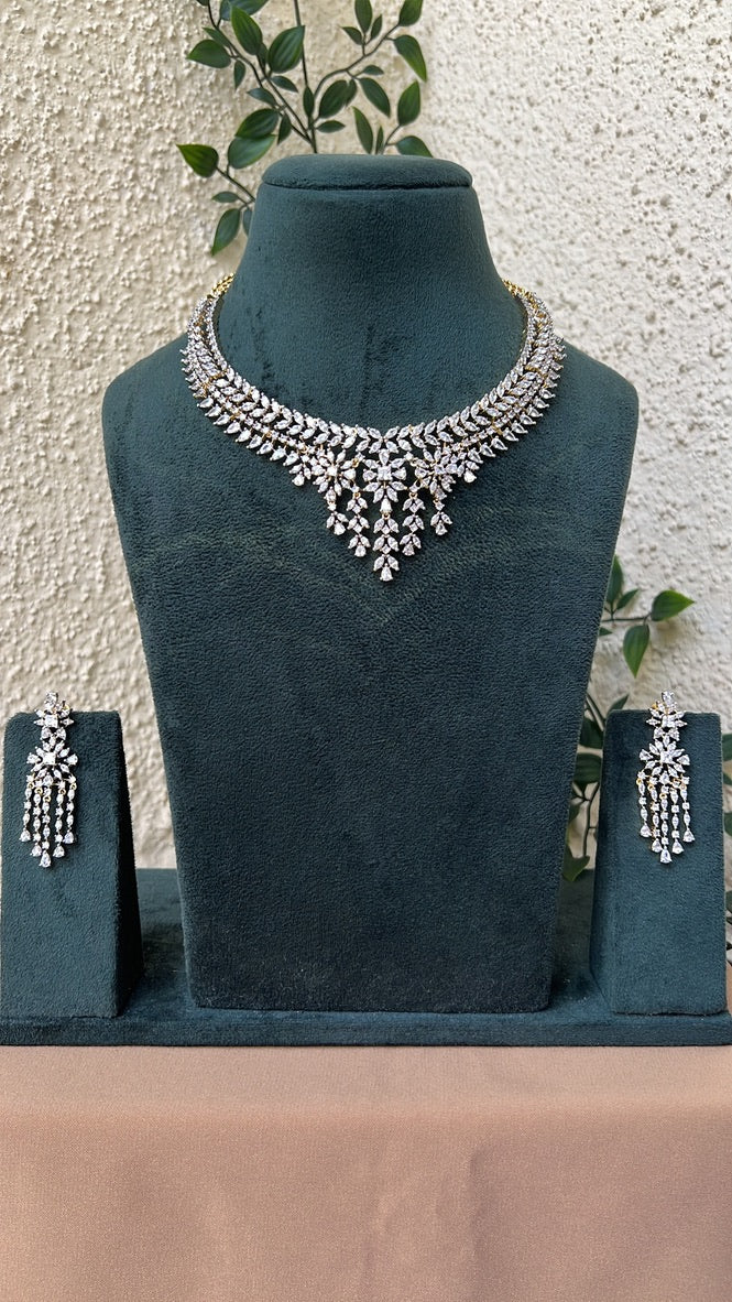Moksha Diamond Necklace Set