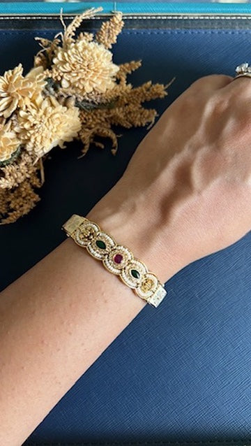 Iraaya Kundan Bracelet