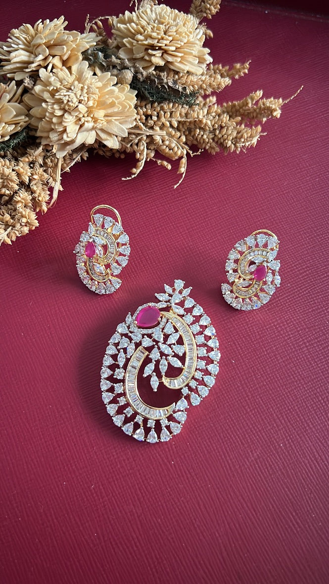 Dhanisri Diamond Pendant Set