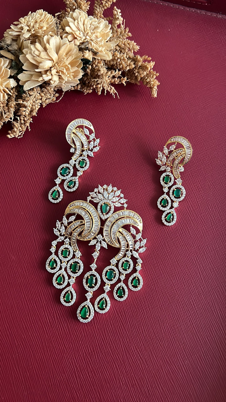 Tuhina Diamond Pendant Set - Green